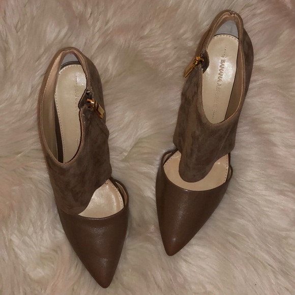 BANANA REPUBLIC Taupe Suede Heels - Picture 4 of 7